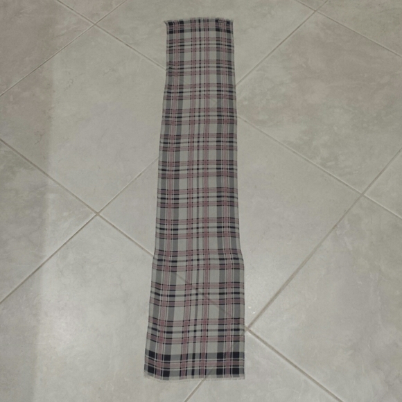 Plaid Sheer Dresco Scarf - Picture 4 of 5